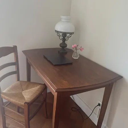 Apartman Floor Steps From The Sea