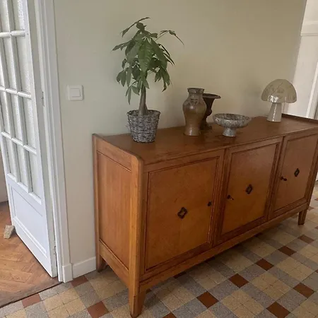 Apartman Floor Steps From The Sea *